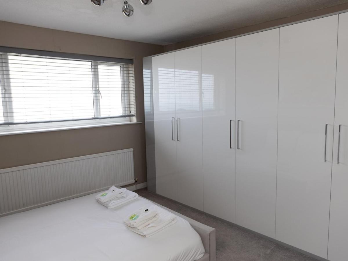Pass The Keys Amazing 4 Bedroom Property- Hot Tub & Sea Views สการ์โบโรห์ ภายนอก รูปภาพ